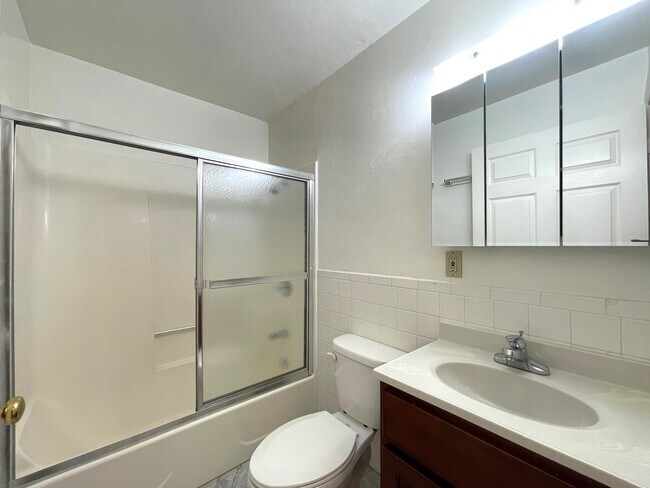 Foto del edificio - 3800 39th Ave