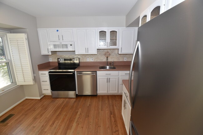 Building Photo - Bashford Lane Cluster