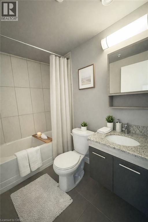 Building Photo - 250 Albert St