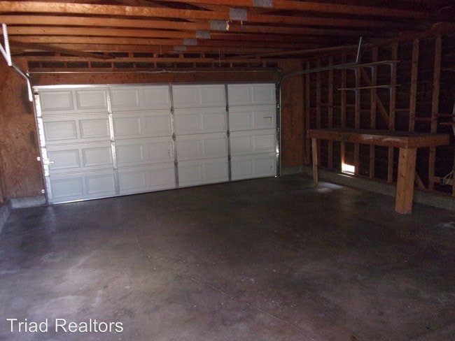 Building Photo - 4 br, 2 bath House - 6344 Mojave Ave