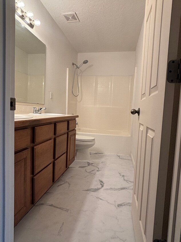 Building Photo - 6665 S Loganberry Way