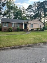 Building Photo - 201 Trey Dr