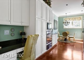 Building Photo - 1 br, 1 bath Condo - 2830 Shore Dr Apt 705