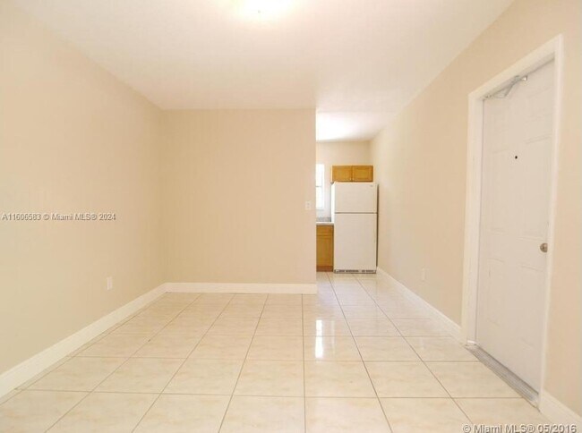 Building Photo - 6555 SW 59th Pl