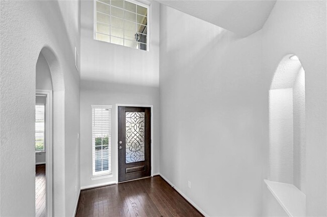 Building Photo - 7435 Saddle Tree Dr