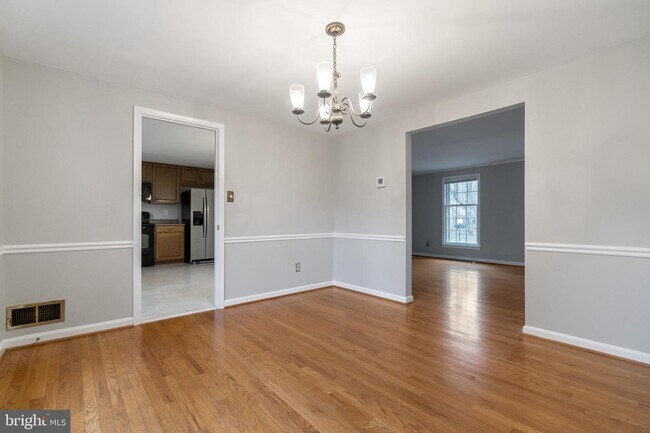 Building Photo - 9313 Kobe Way