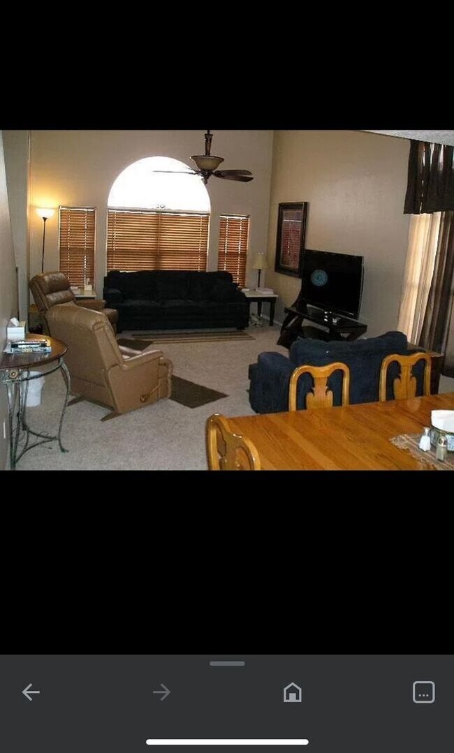 Foto del edificio - Beautiful 5 bedroom home located in Rio Ra...