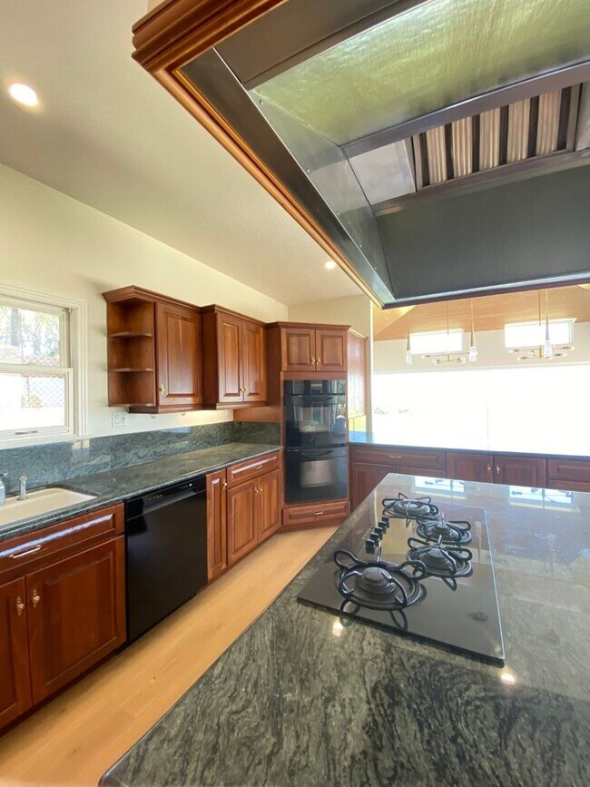 Foto del edificio - 3 bed 3.5 bath House with Ocean Views