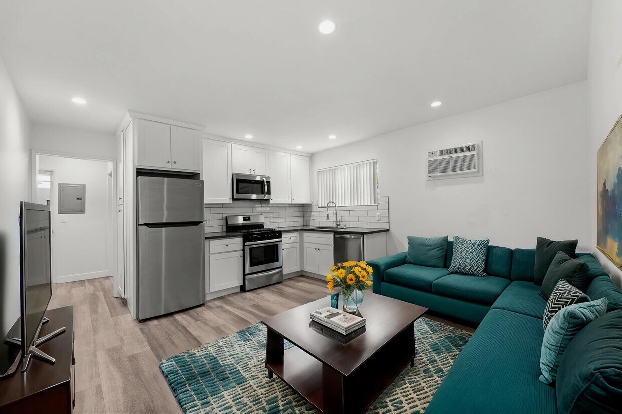 Primary Photo - 925 W 30th St