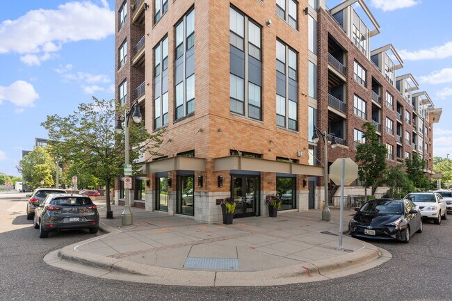 Building Photo - 4525 Park Commons Dr