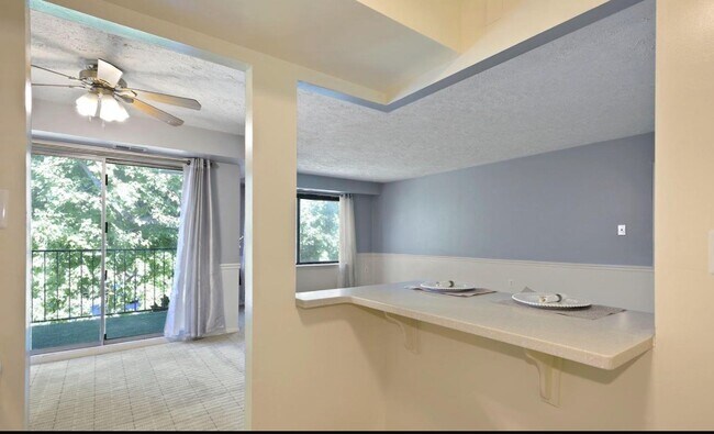 Building Photo - 125 Clubhouse Dr SW