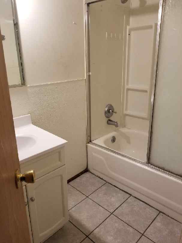 Foto del edificio - 1243 W Mullan Ave