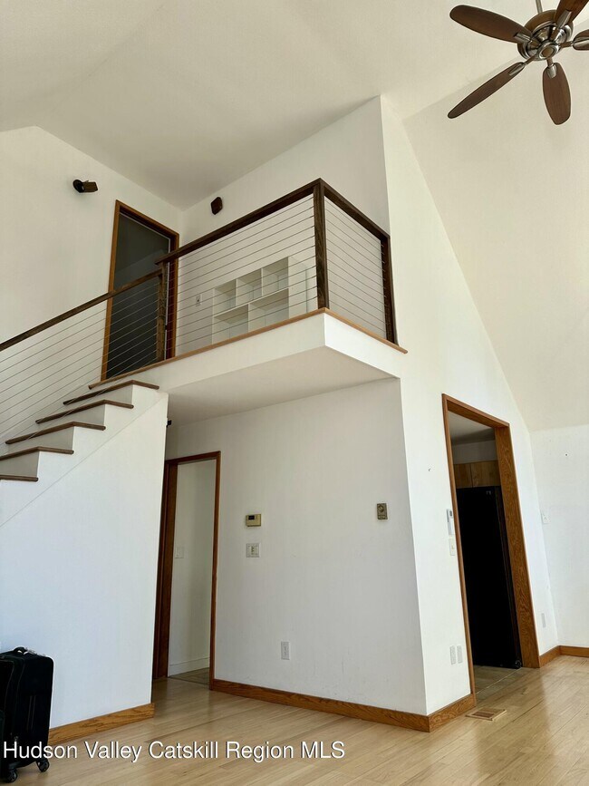 Foto del edificio - 21 Cramer Rd