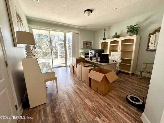Building Photo - 4417 Ellipse Dr