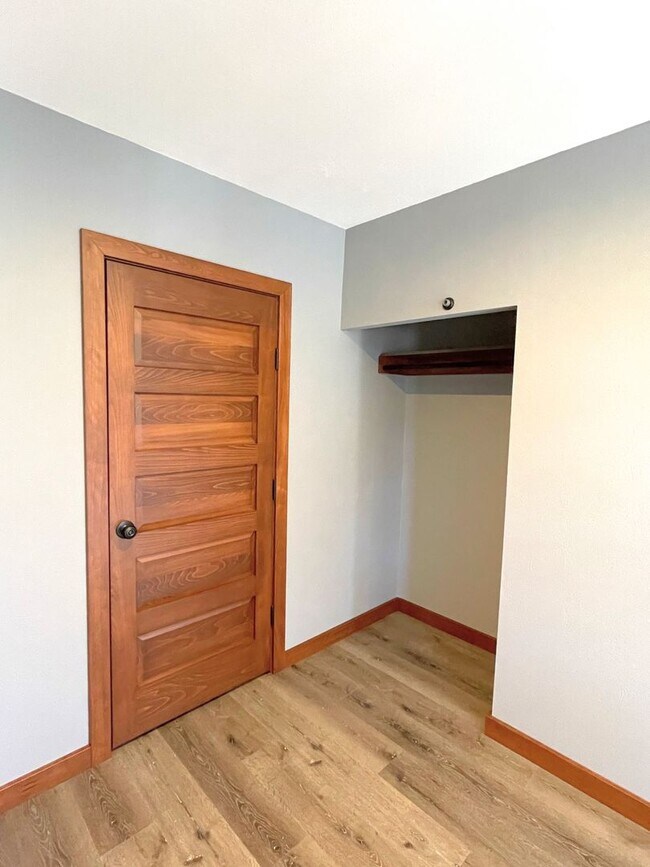 Building Photo - Studio Style 1 Bed Home
