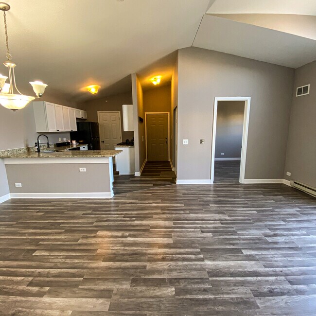 Building Photo - 1545 Crystal Rock Ct
