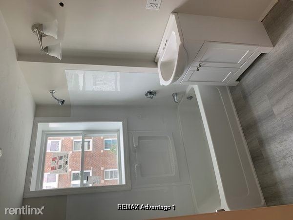 Building Photo - 2 br, 1 bath Condo - 1093 Main St