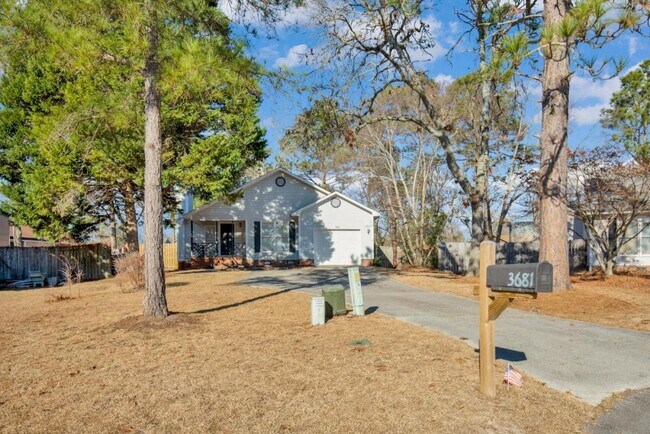 Foto del edificio - 3681 Highgate Dr