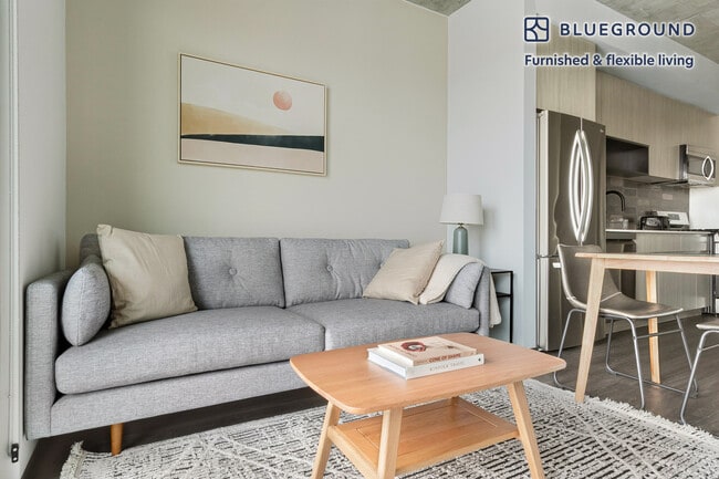 Building Photo - 1454 W Randolph St