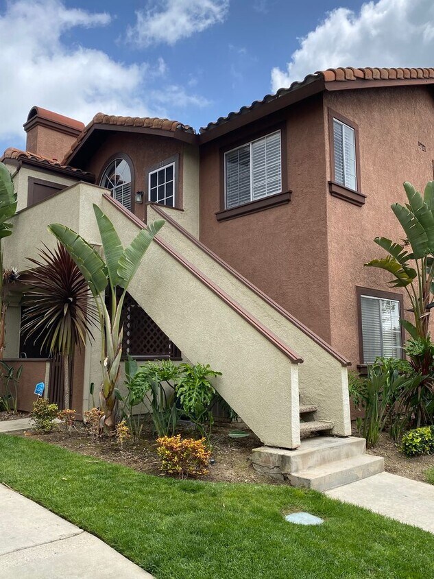Foto principal - NOW AVAILABLE - 2 BEDROOM CONDO IN RSM!