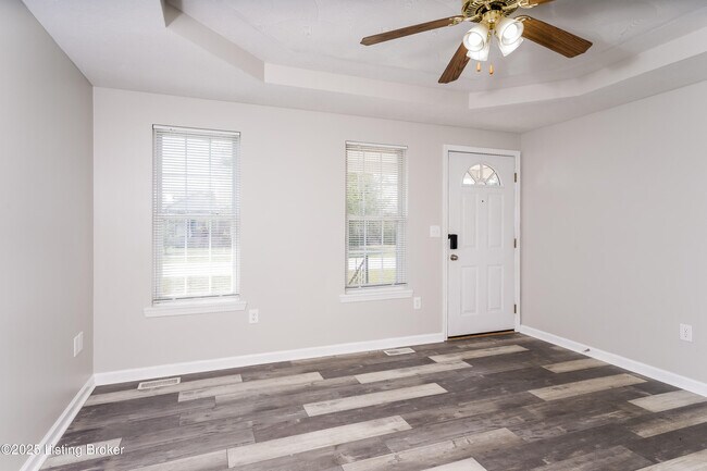 Foto del edificio - 246 Beech Cliff Cir