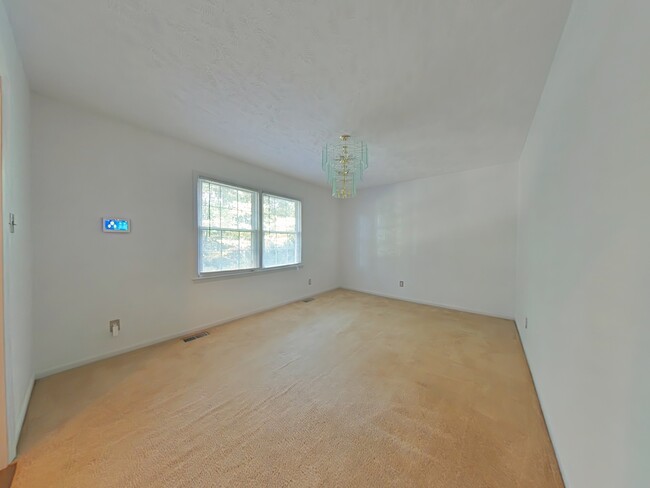 Building Photo - 1807 Swann St
