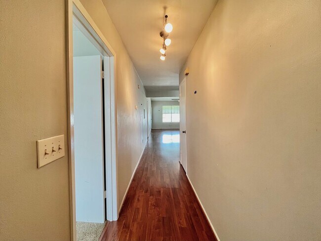 Building Photo - 400 W South Town Dr