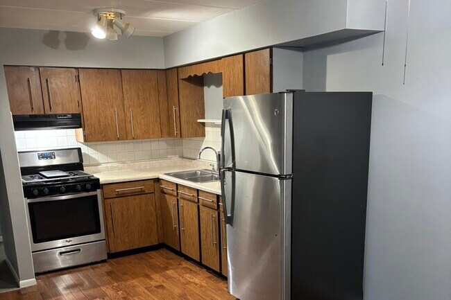 Foto del edificio - 18361 Glen Oak Ave