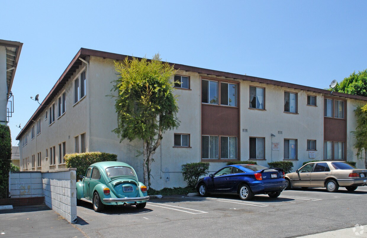 Foto del edificio - 11160 Westminster Ave