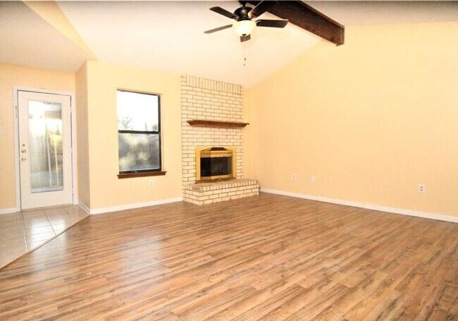 Building Photo - 226 Blanket Dr