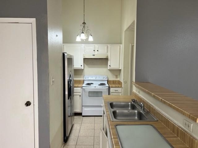 Building Photo - 22213 Diane Dr