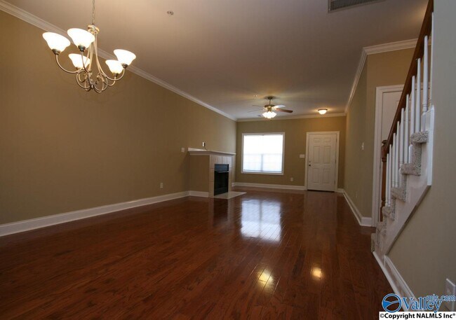 Building Photo - 488 Shamrock Dr