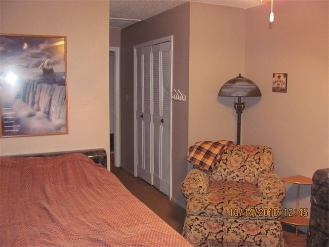 Bedroom - Sedgefield Apartments