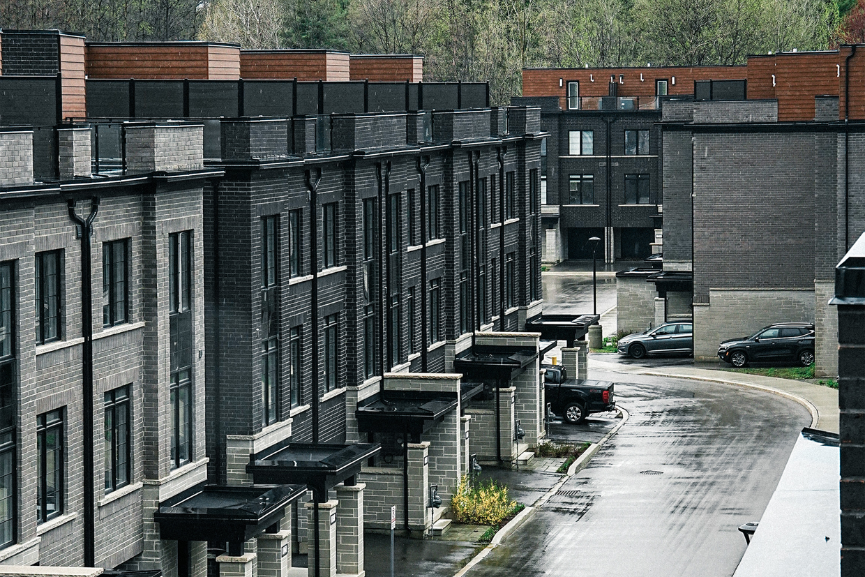 Primary Photo - Modern Urban Towns Now Leasing!