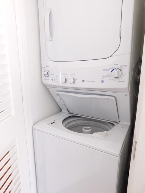 Foto del edificio - 1605 Clay St