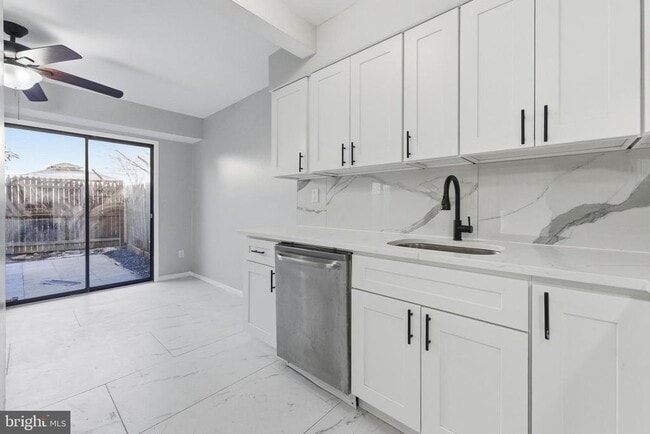 Foto del edificio - 111 Presidential Dr