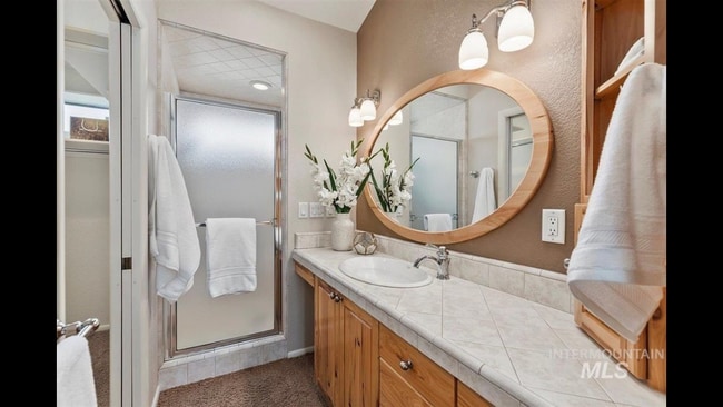 Large master shower had dual shower heads - 1923 S Teal Ln