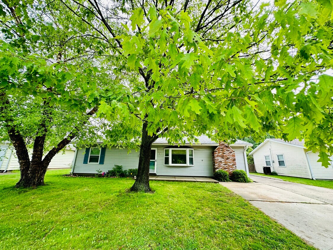 Foto principal - 2705 S 9th St