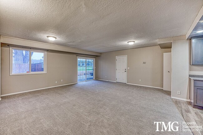 Foto del edificio - Peaceful 4 BD Ranch-Style Home in Quiet Cul-de-Sac!