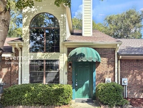 Building Photo - 1251 Magnolia Pl