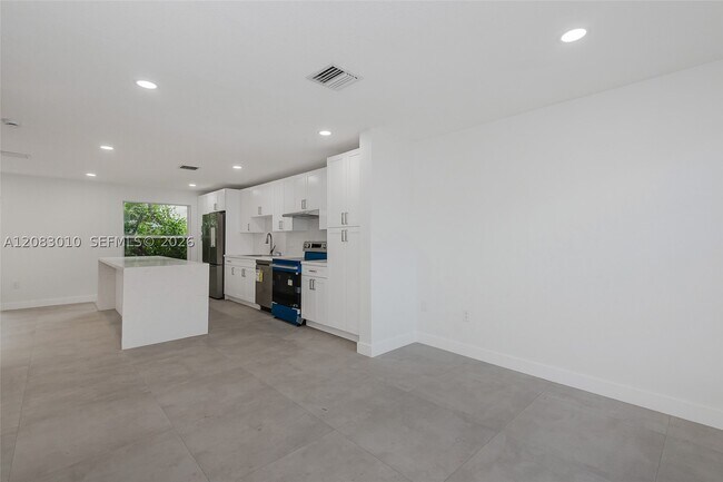 Foto del edificio - 17139 NW 23rd St
