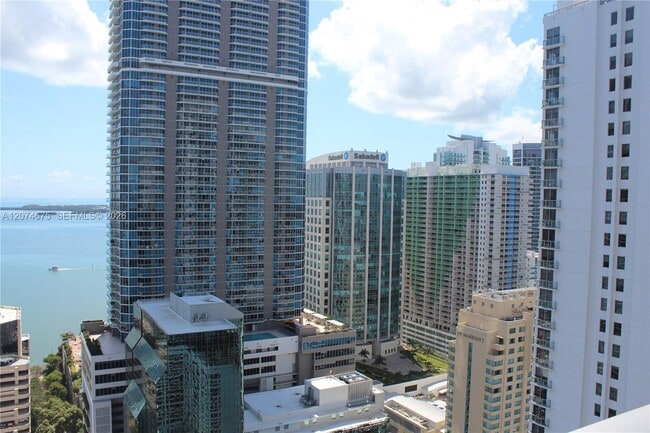 Building Photo - 1010 Brickell Ave