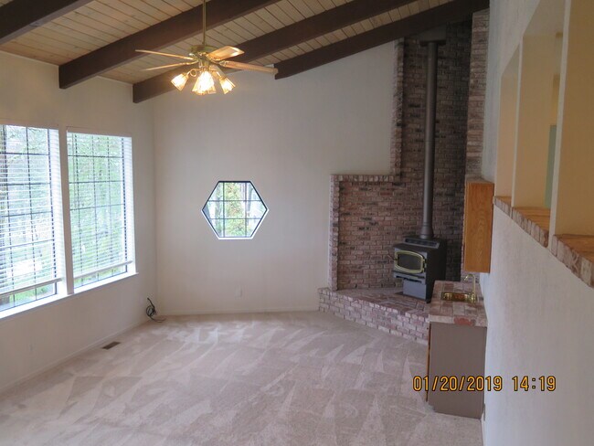 Foto del edificio - 17653 Chaparral Dr