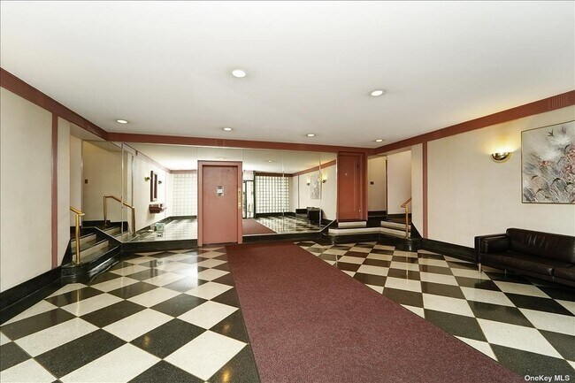 Foto del edificio - 102-40 67th Dr