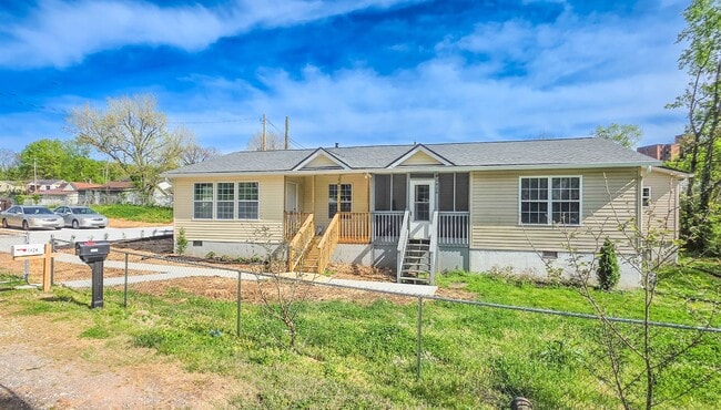 Knoxville 37921 - 3 bedroom, 2 bath Duplex - Contact Ryan Fogarty 865-333-4840 - Knoxville 37921 - 3 bedroom, 2 bath Duplex - Contact Ryan Fogarty 865-333-4840 House