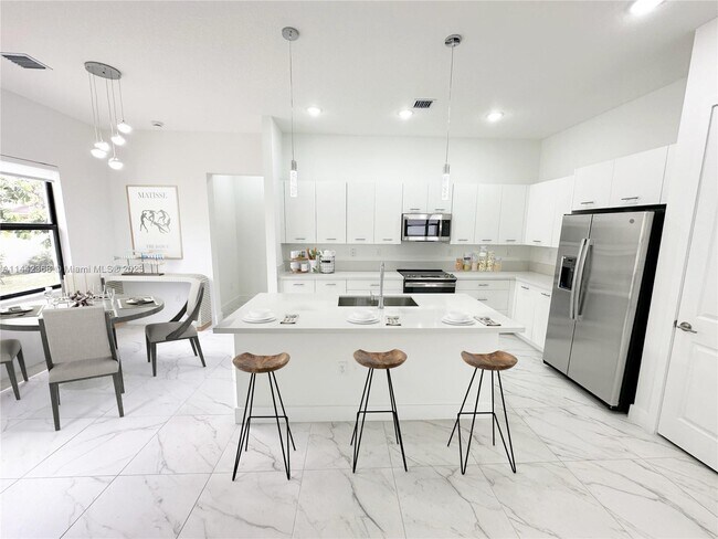 Foto del edificio - 17384 SW 46th St