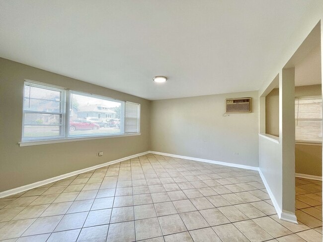 Building Photo - 2036 N 72nd Ct
