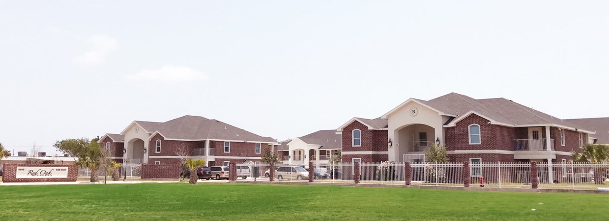 Red Oak Apartments - 4340 Jaime J. Zapata Ave