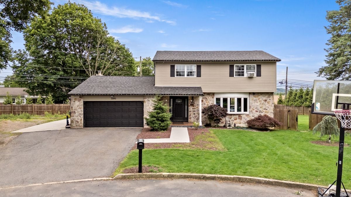 Primary Photo - 7590 Violet Cir