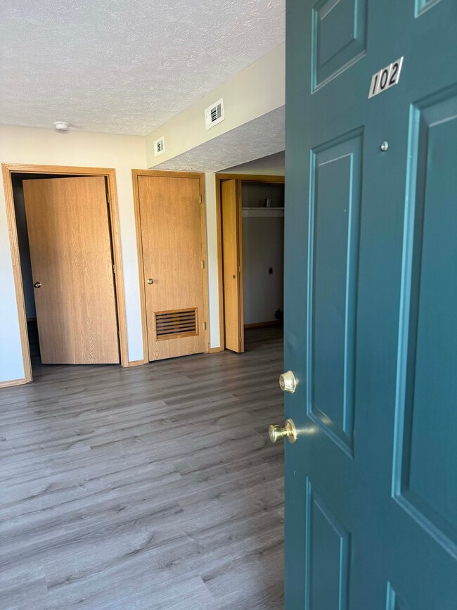 Building Photo - Fairway